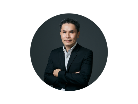 Mr. Prapan Angsuthasawit, Director of HELUKABEL Vietnam.