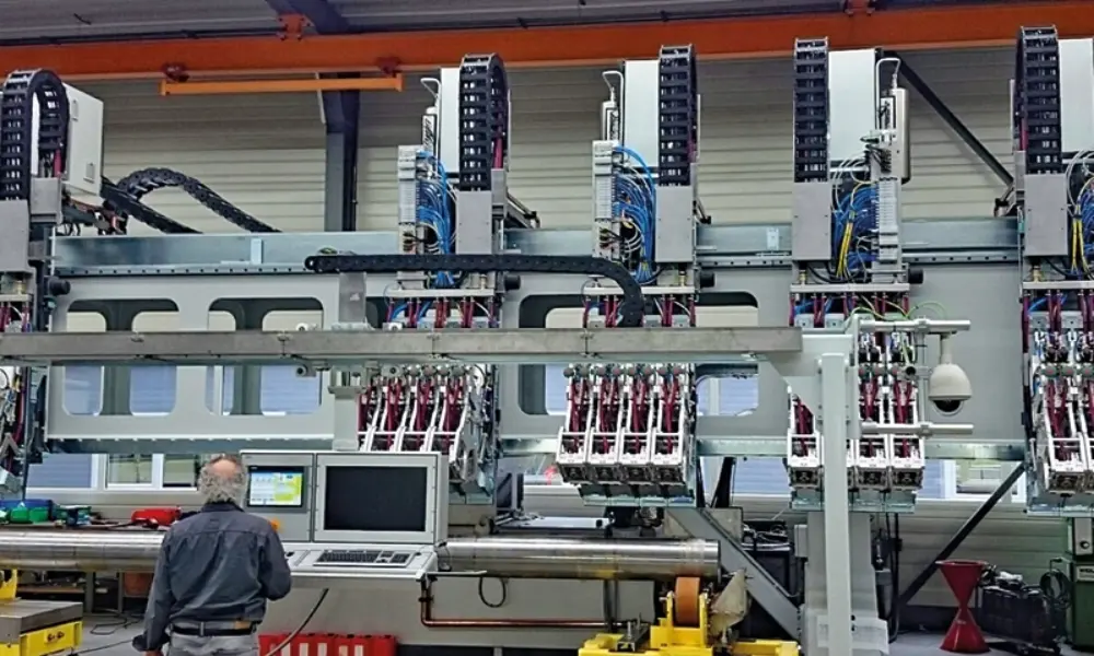 The customised energy chain system facilitates accurate measurements and reliable functionality of the testing system.